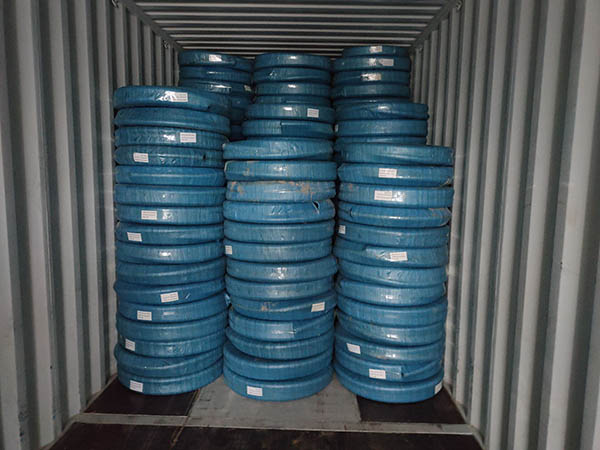 acid resistant pipe loading