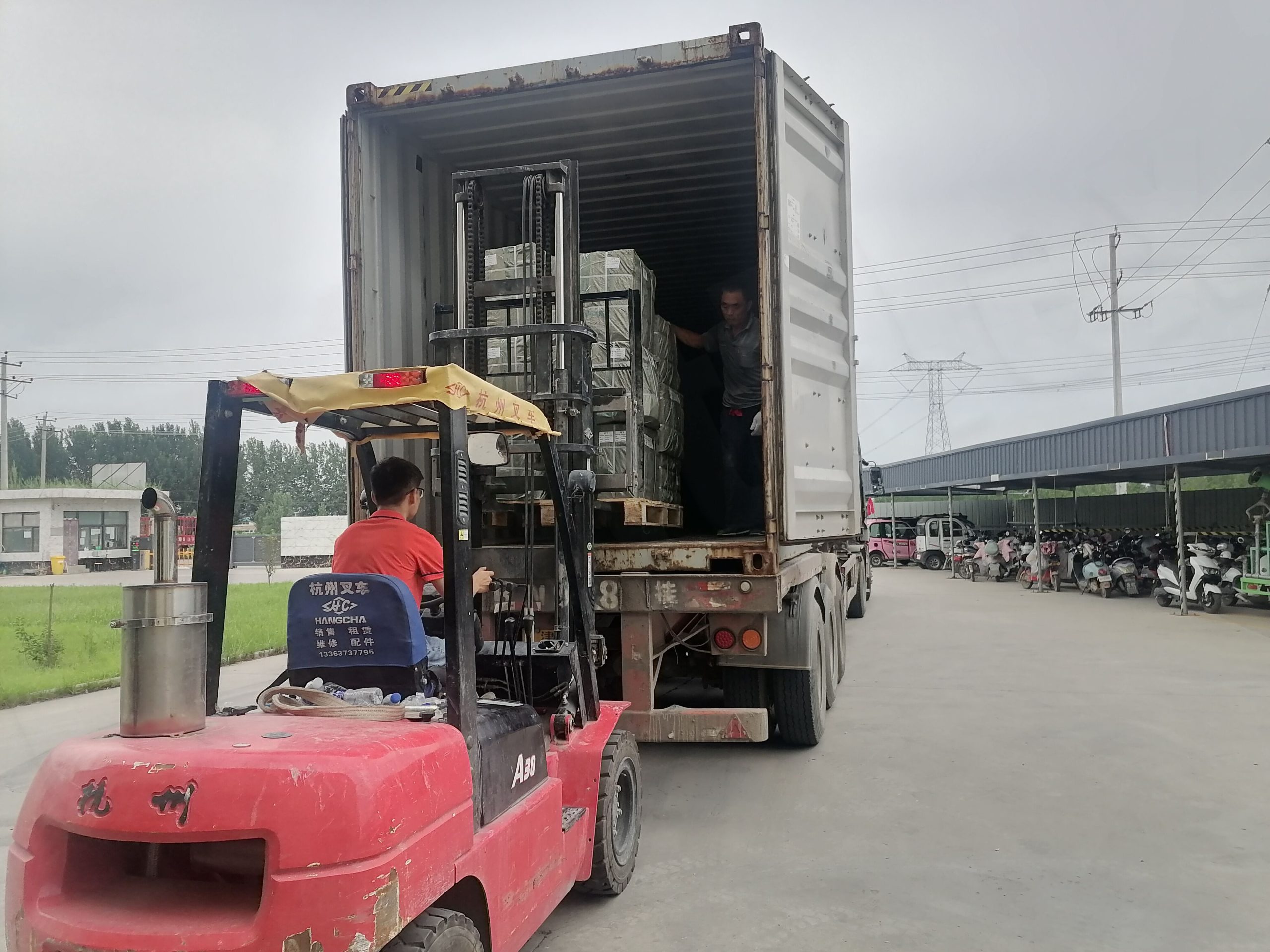 automotive rubber hose loading